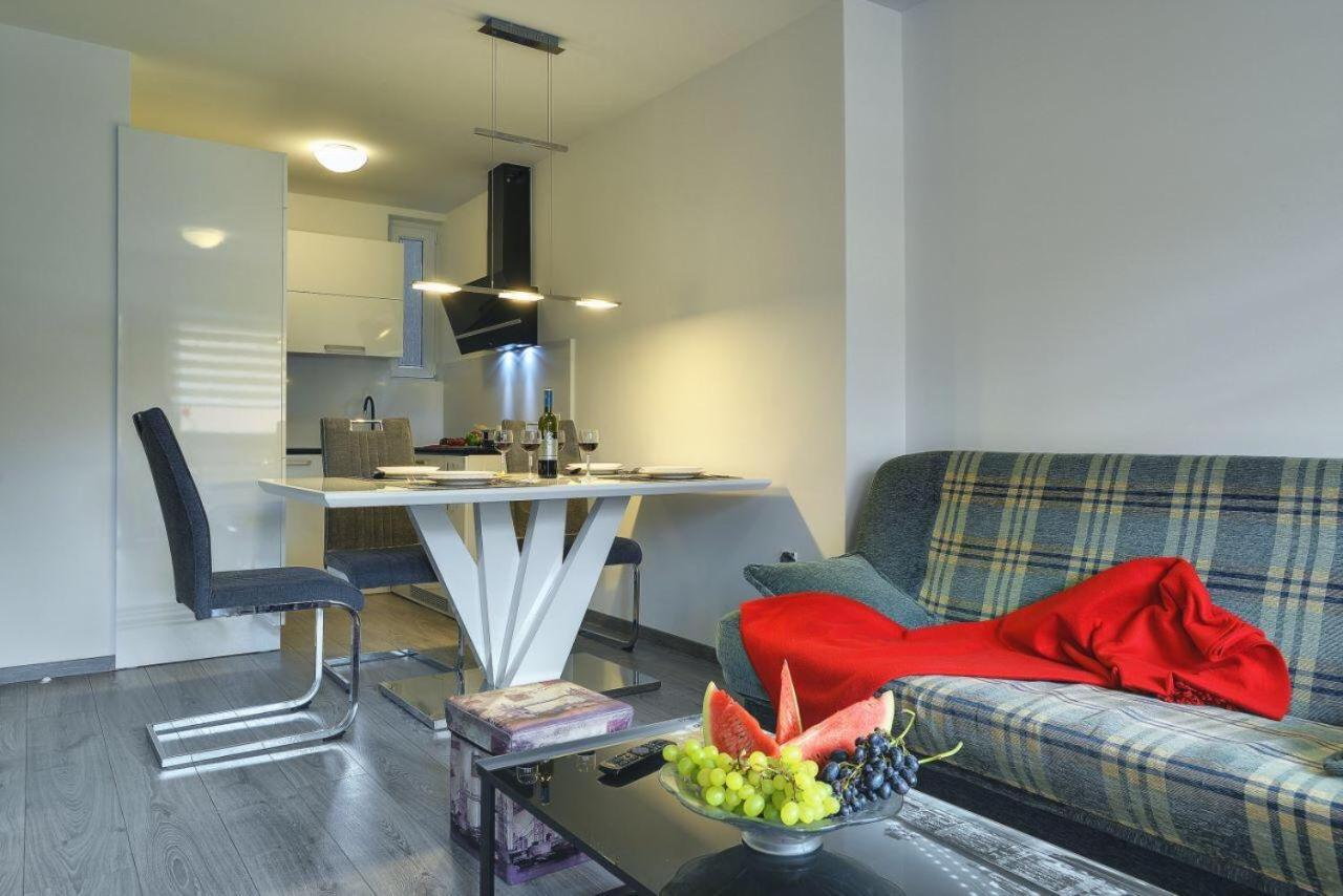 Black & White Apartman Pula